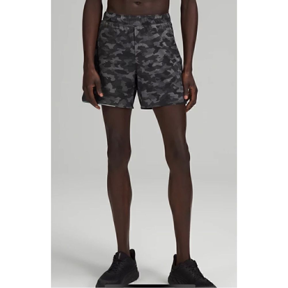 Lululemon Surge Lined Short 6" in Variegated Mesh Camo Black Size XL/ Like New